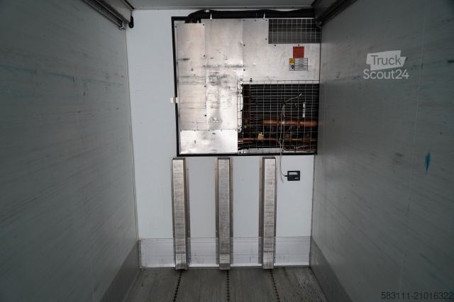 Rashladna poluprikolica SCHMITZ CARGOBULL CH?ODNIA / THERMO KING SLX SPECTRUM / City line