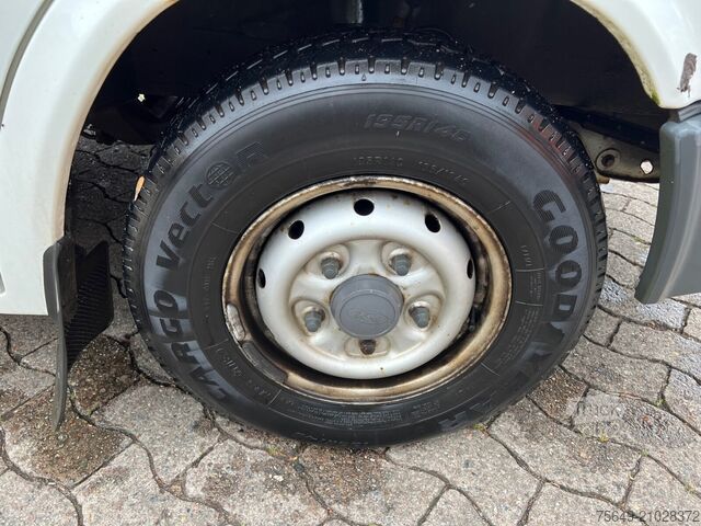 Autobus Ford Transit 2.0 4x2 Transit 2.0 4x2, Benziner!