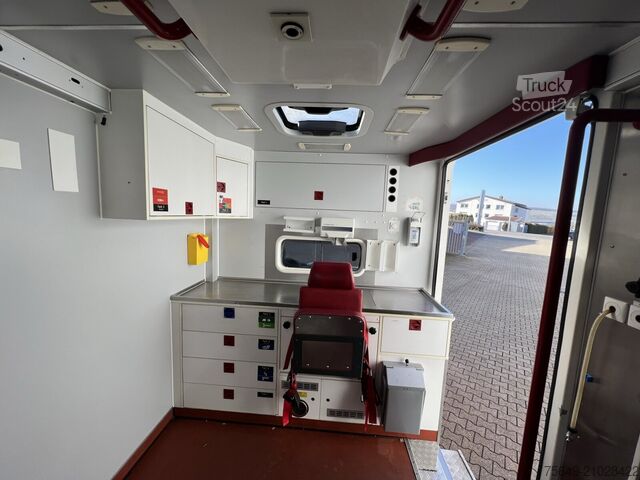 Bestelwagen Mercedes-Benz Sprinter 516 CDI 4x2 Sprinter 516 CDI 4x2, Rettungswagen, Retarder