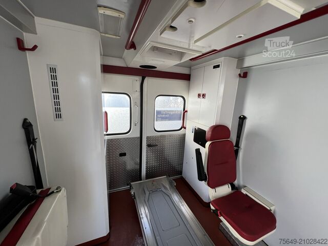 Bestelwagen Mercedes-Benz Sprinter 516 CDI 4x2 Sprinter 516 CDI 4x2, Rettungswagen, Retarder