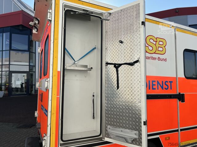 Bestelwagen Mercedes-Benz Sprinter 516 CDI 4x2 Sprinter 516 CDI 4x2, Rettungswagen, Retarder