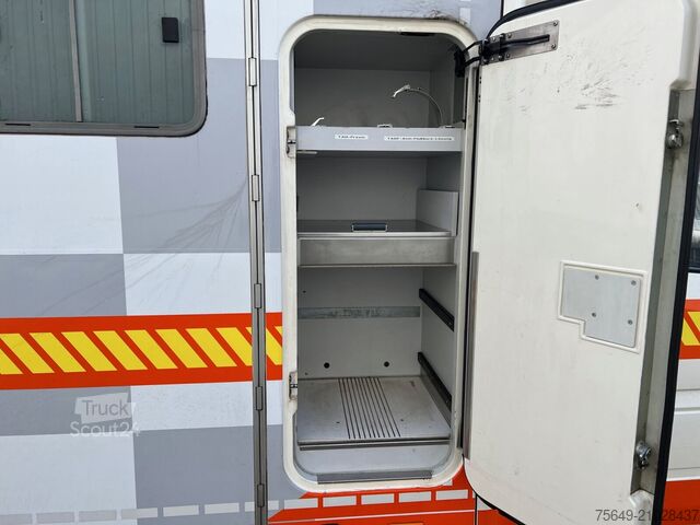 Bestelwagen Mercedes-Benz Sprinter 313 CDI 4x2 Sprinter 313 CDI 4x2, Rettungswagen