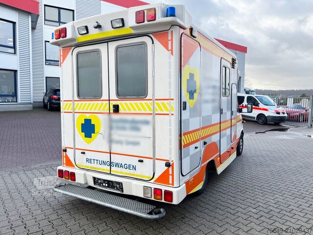 Bestelwagen Mercedes-Benz Sprinter 313 CDI 4x2 Sprinter 313 CDI 4x2, Rettungswagen