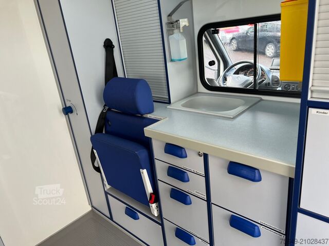Bestelwagen Mercedes-Benz Sprinter 313 CDI 4x2 Sprinter 313 CDI 4x2, Rettungswagen