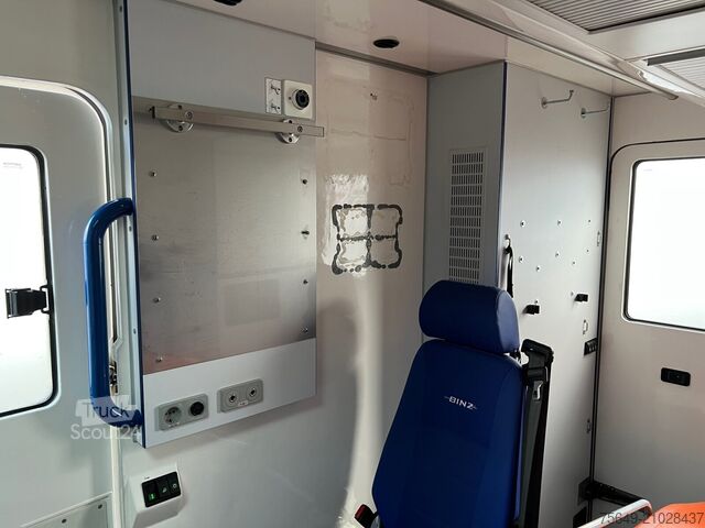 Bestelwagen Mercedes-Benz Sprinter 313 CDI 4x2 Sprinter 313 CDI 4x2, Rettungswagen