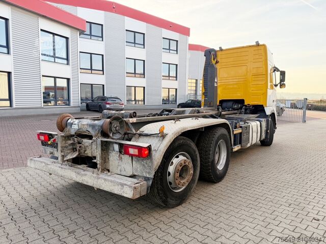 Camion benne à bras amovible FH 420 6x2-4 FH 420 6x2-4, Lenk-/Liftachse, Motorabtrieb