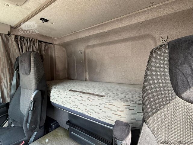 Standard trækker DAF M4EN3