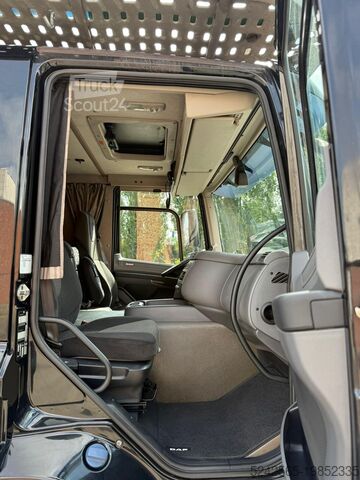 Standard trækker DAF M4EN3