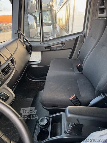 Camion frigorifique Iveco 140 E 28 Tief Kühl Thermoking 7,8 m LBW