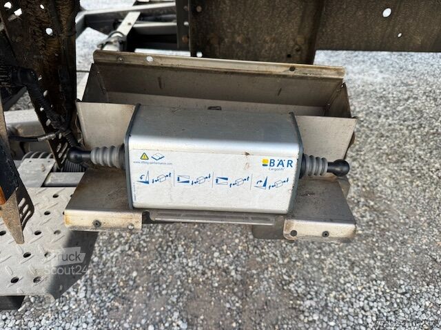 Camion frigorifique Iveco 140 E 28 Tief Kühl Thermoking 7,8 m LBW