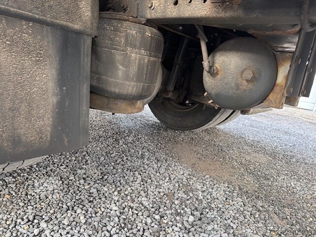 Camion frigorifique Iveco 140 E 28 Tief Kühl Thermoking 7,8 m LBW