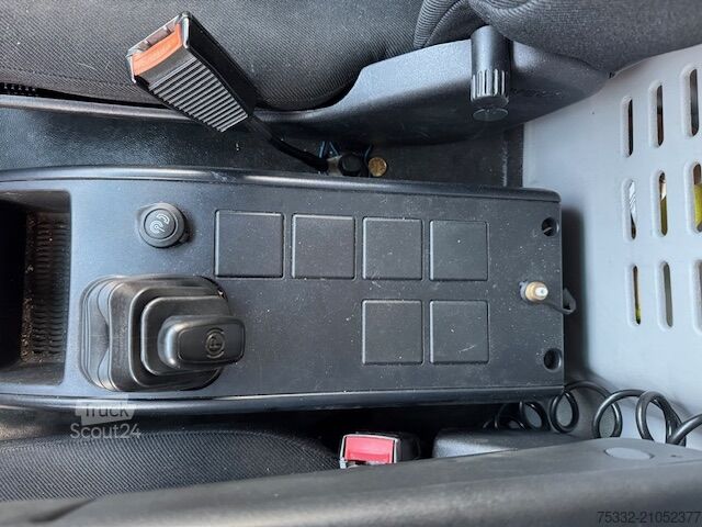 Camion frigorifique Iveco 140 E 28 Tief Kühl Thermoking 7,8 m LBW