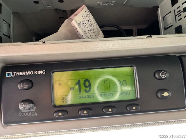 Camion frigorifique Iveco 140 E 28 Tief Kühl Thermoking 7,8 m LBW