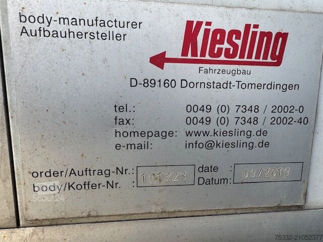 Camion frigorifique Iveco 140 E 28 Tief Kühl Thermoking 7,8 m LBW