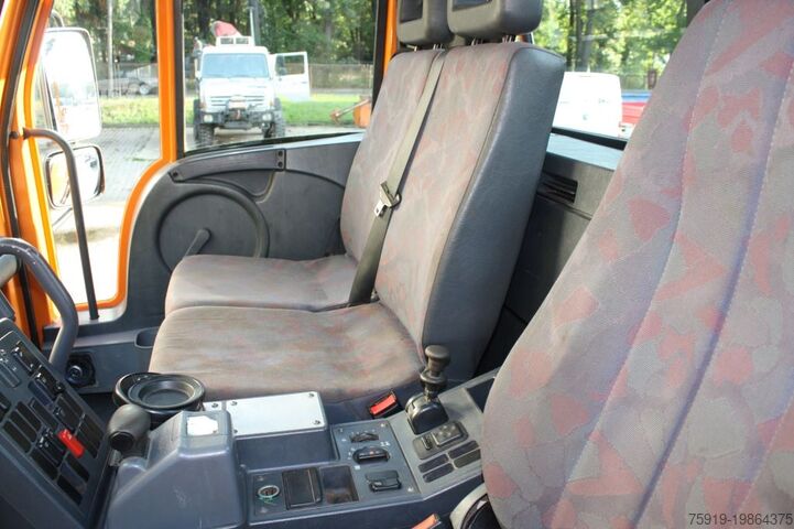 Unimog Mercedes-Benz UNIMOG 400 mit Kran und Arbeitskorb