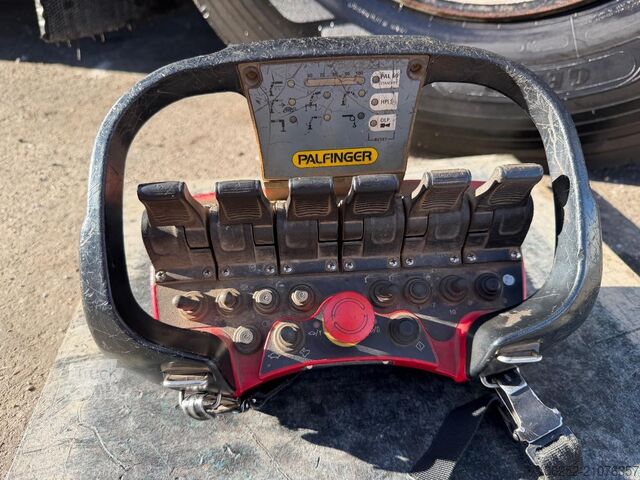 Open body Renault C480 8x4 Pritsche + Kran (20m!) PALFINGER PK330...