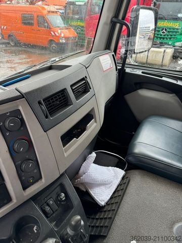 Skåpbil VOLVO FL 250 MOTOR LÄUFT KLEINE MOTORPROBLEME