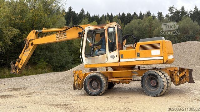 Mobiele graafmachine LIEBHERR A902 LITRONIC MOBILBAGGER