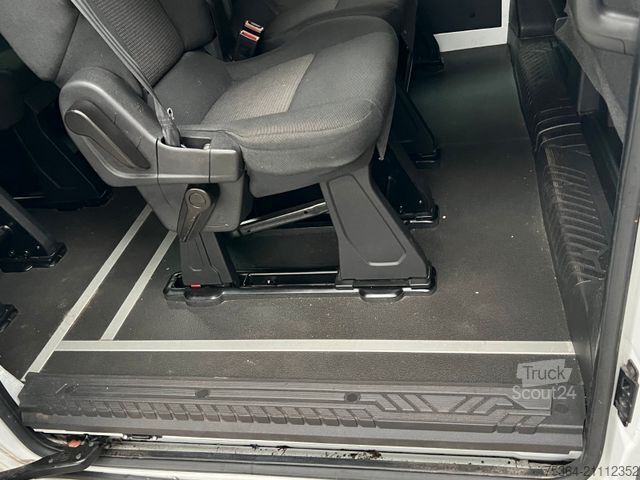 Kleinbus FORD Transit Custom 2.0 TdCi L1H1 9Sitze Motor Defect