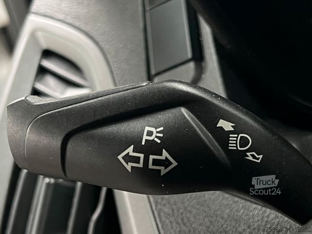 Kleinbus FORD Transit Custom 2.0 TdCi L1H1 9Sitze Motor Defect