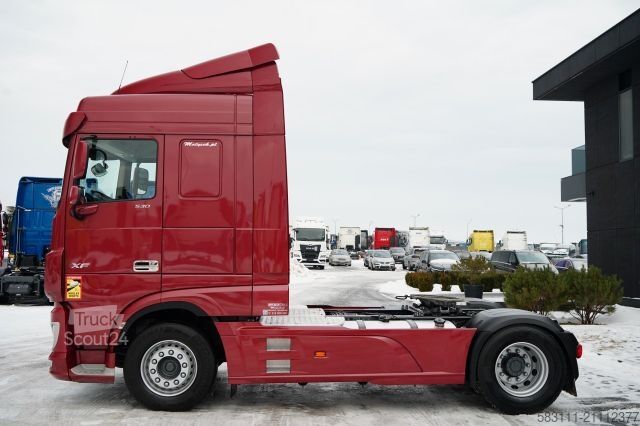 Standardowy ciągnik siodłowy DAF XF 530 / RETARDER / I-PARK COOL
