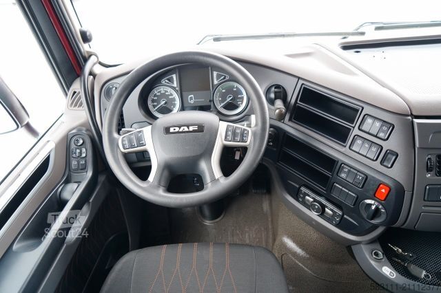 Standardowy ciągnik siodłowy DAF XF 530 / RETARDER / I-PARK COOL