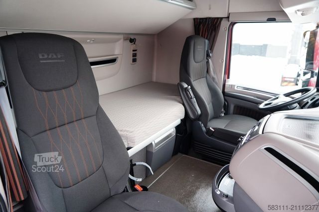 Standardowy ciągnik siodłowy DAF XF 530 / RETARDER / I-PARK COOL