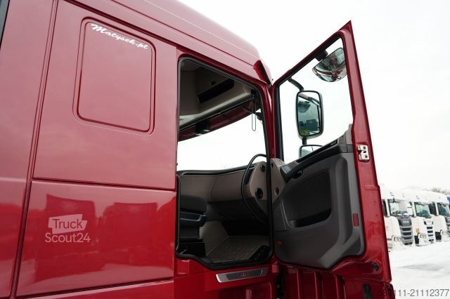 Standardowy ciągnik siodłowy DAF XF 530 / RETARDER / I-PARK COOL