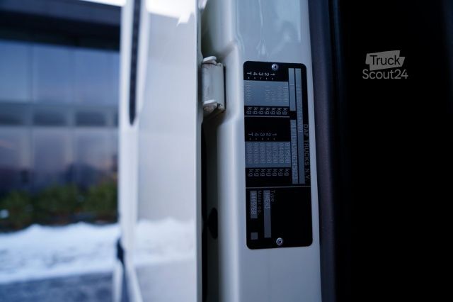 Standardowy ciągnik siodłowy DAF XF 480 / SUPER SPACE CAB / 2021