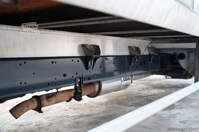 Furgoneta frigorífica IVECO DAILY 35-160 / KONTENER 4,3 M / WINDA-750kg / BL