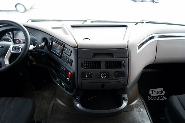 Standardowy ciągnik siodłowy DAF XF 480 / SUPER SPACE CAB / I-PARK COO