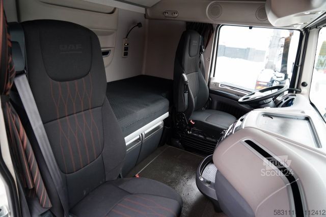 Standardowy ciągnik siodłowy DAF XF 480 / SUPER SPACE CAB / I-PARK COO