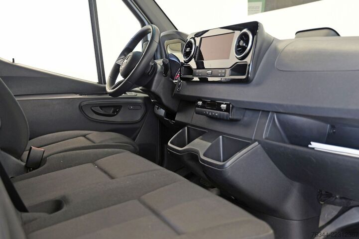 Hög tak skåpbil MERCEDES-BENZ Sprinter 317 CDI MR L2H2 Automatik Klima LED#260
