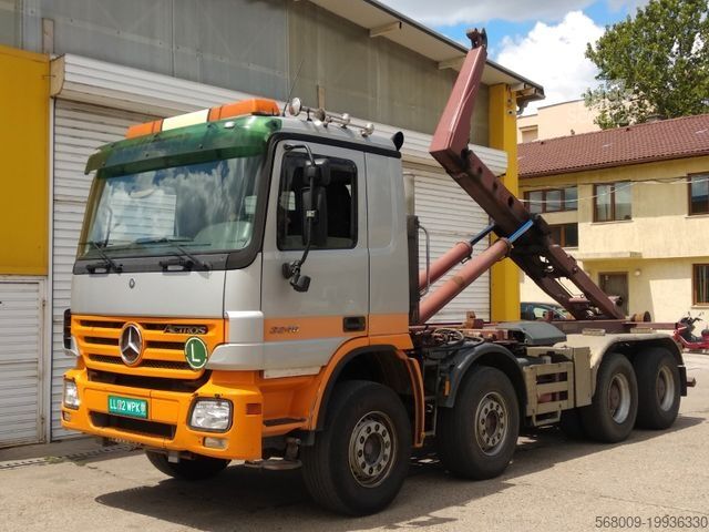 Kanca kasalı yük kamyonu (roll-off) MERCEDES-BENZ ACTROS 3246, 8x4, Abrollkipper