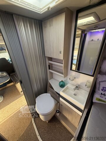 ημιενσωματωμένο αυτοκινούμενο τροχόσπιτο Chausson 747 GA Titanium