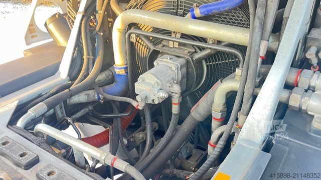 Özelleştirilmiş panelvan SCHMIDT Swingo 200+ Kehrmaschine Sweeper