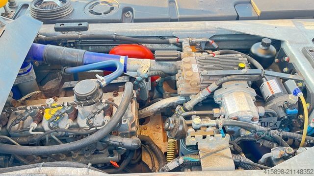 Özelleştirilmiş panelvan SCHMIDT Swingo 200+ Kehrmaschine Sweeper