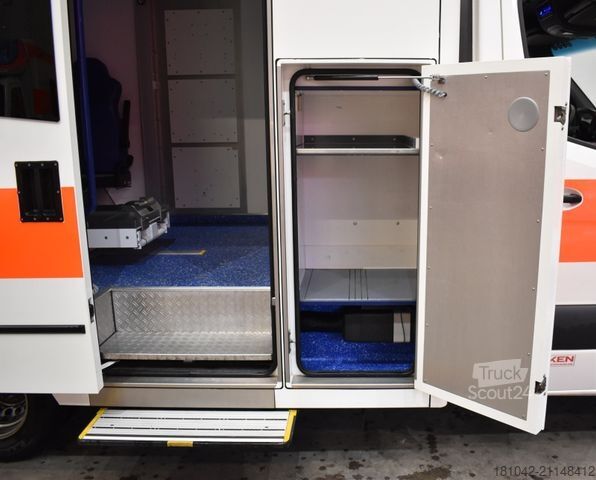 Camion de pompiers MERCEDES-BENZ Sprinter Rettungswagen