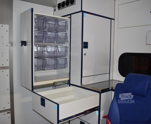 Camion de pompiers MERCEDES-BENZ Sprinter Rettungswagen