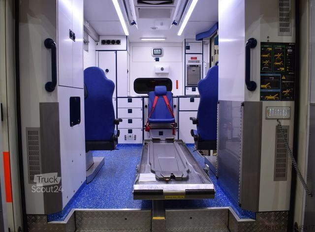 Camion de pompiers MERCEDES-BENZ Sprinter Rettungswagen