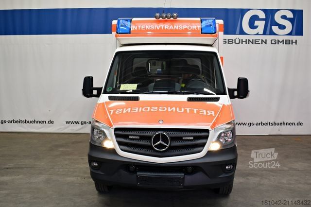 Camion de pompiers MERCEDES-BENZ MC 519 CDI RTW Rettungswagen