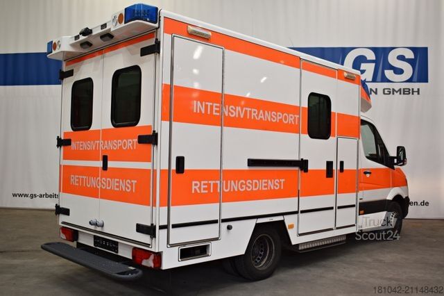 Camion de pompiers MERCEDES-BENZ MC 519 CDI RTW Rettungswagen
