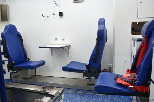 Camion de pompiers MERCEDES-BENZ MC 519 CDI RTW Rettungswagen