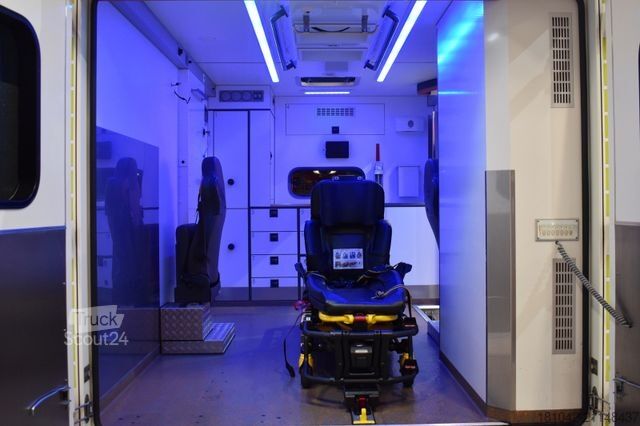 Camion de pompiers MERCEDES-BENZ Mercedes Benz Sprinter RTW Rettungswagen