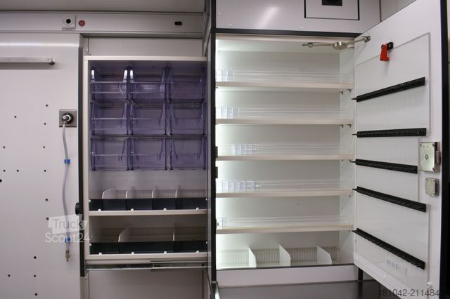 Camion de pompiers MERCEDES-BENZ Mercedes Benz Sprinter RTW Rettungswagen