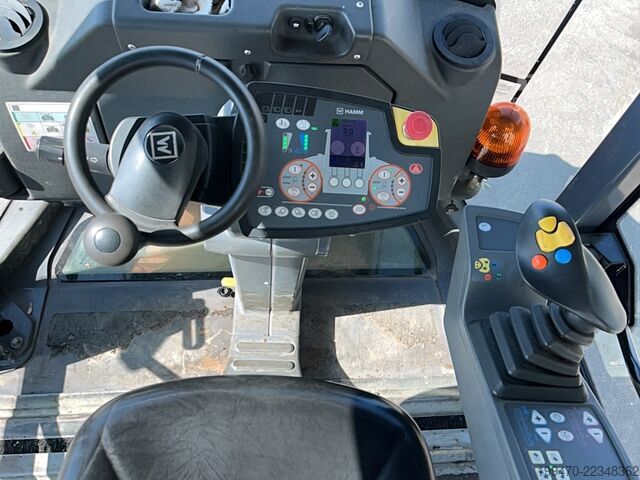 مدحلة ترادفية Hamm DV+ 70i VV-S