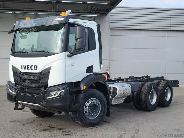 Τρίπλευρο ανατρεπόμενο φορτηγό Iveco-Magirus X-Way AD300X46Z 6x4 X-Way AD300X46Z 6x4, Retarder, Navi