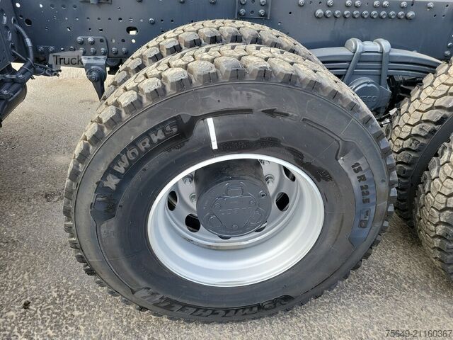 Τρίπλευρο ανατρεπόμενο φορτηγό Iveco-Magirus X-Way AD300X46Z 6x4 X-Way AD300X46Z 6x4, Retarder, Navi