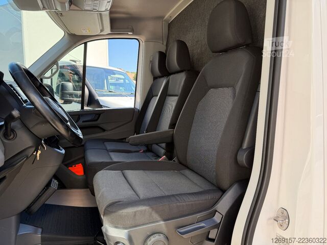 Dėžinis furgonas VOLKSWAGEN Crafter Koffer 3,5t Ladebordwand *AHK 3t*