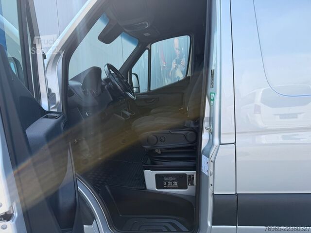 Furgone MERCEDES-BENZ Sprinter 314 AUTOMATIK NAVI DISTRONIC KAMERA LED